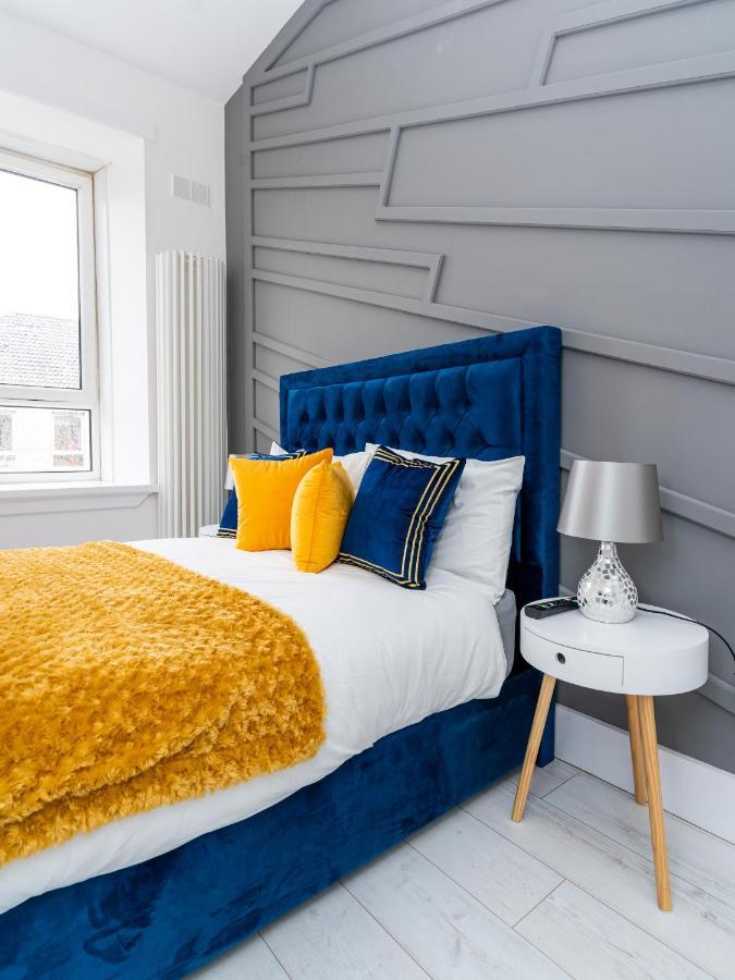 Cheerful 2 Bedroom Homely Apartment, Sleeps 6 Guest Comfy, 3X Double Bed, Parking, Free Wifi, Suitable For Business, Leisure Guest,Glasgow, Glasgow West End, Near City Centre מראה חיצוני תמונה