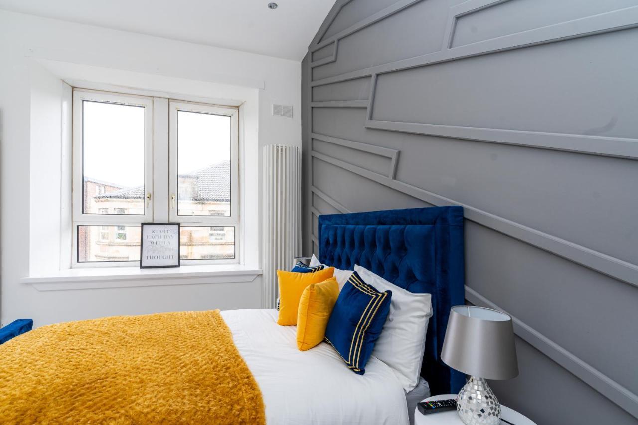 Cheerful 2 Bedroom Homely Apartment, Sleeps 6 Guest Comfy, 3X Double Bed, Parking, Free Wifi, Suitable For Business, Leisure Guest,Glasgow, Glasgow West End, Near City Centre מראה חיצוני תמונה